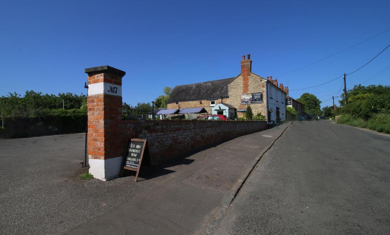 The White Lion At Wicken Bed & Breakfast Milton Keynes Exterior foto